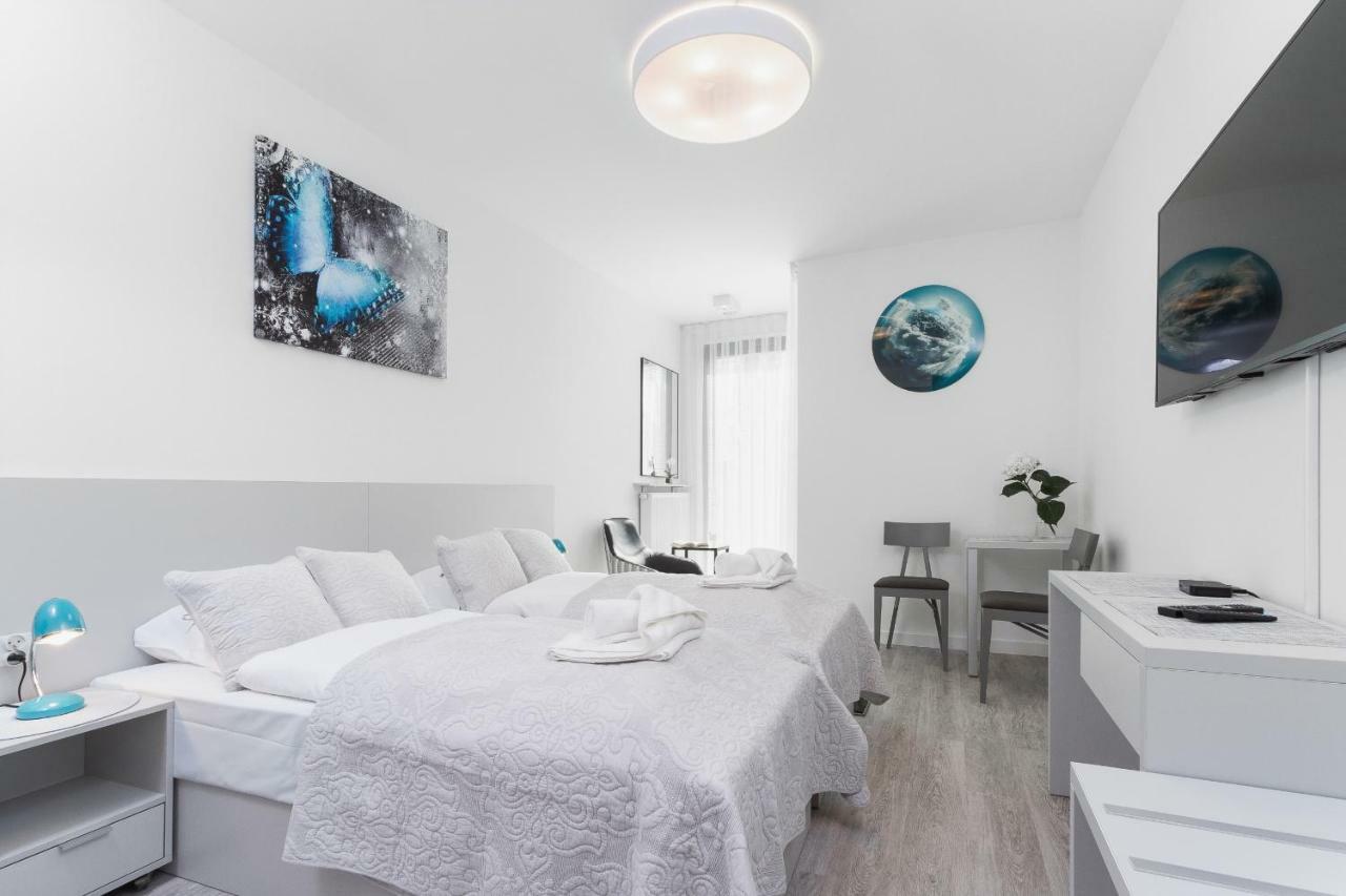 Rajska 3 By Renters Apartmán *